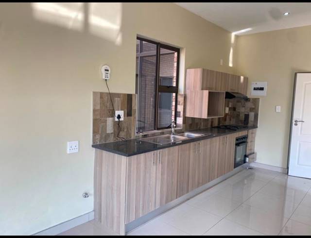 8 BEDROOM APARTMENT FOR SALE IN WIERDA PARK